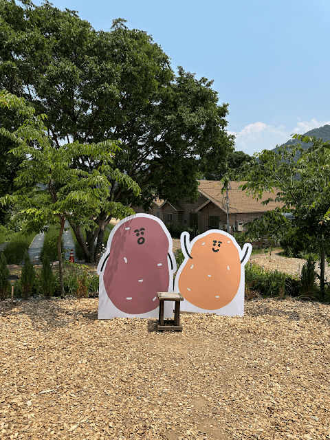 아이, 어른 할 것 없이 모두가 좋아하는 메인 포토존! 아이, 어른 할 것 없이 모두가 좋아하는 메인 포토존!